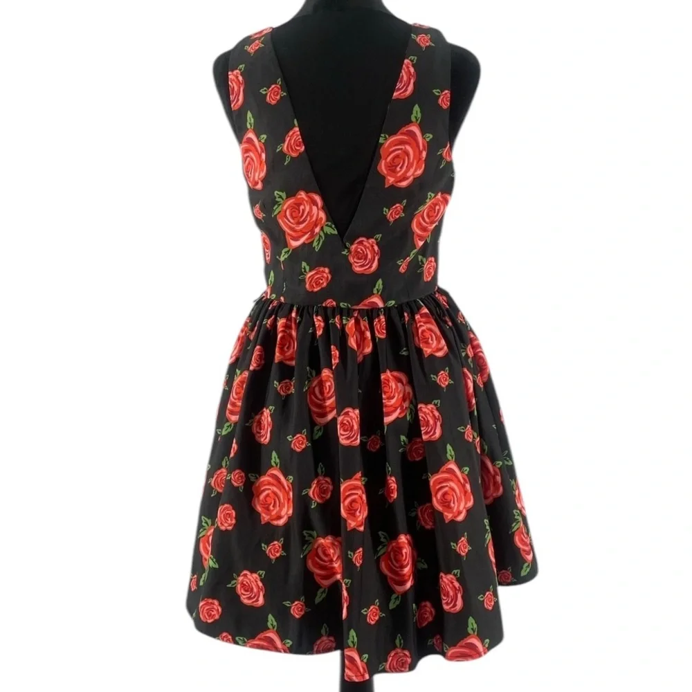 Floral black and red dress, Mesh V back, with Tulle, sleeveless, Size Medium - Picture 8 of 9